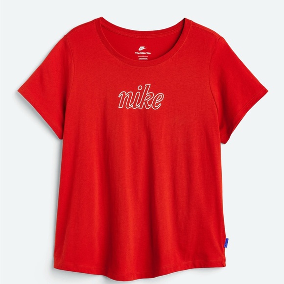 Nike Tops - Nike Women's Red Short Sleeve Tee